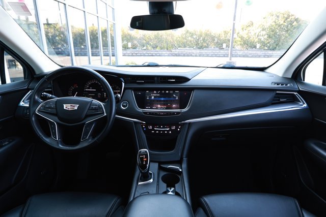 Used 2018 Cadillac XT5 Premium Luxury FWD image 36
