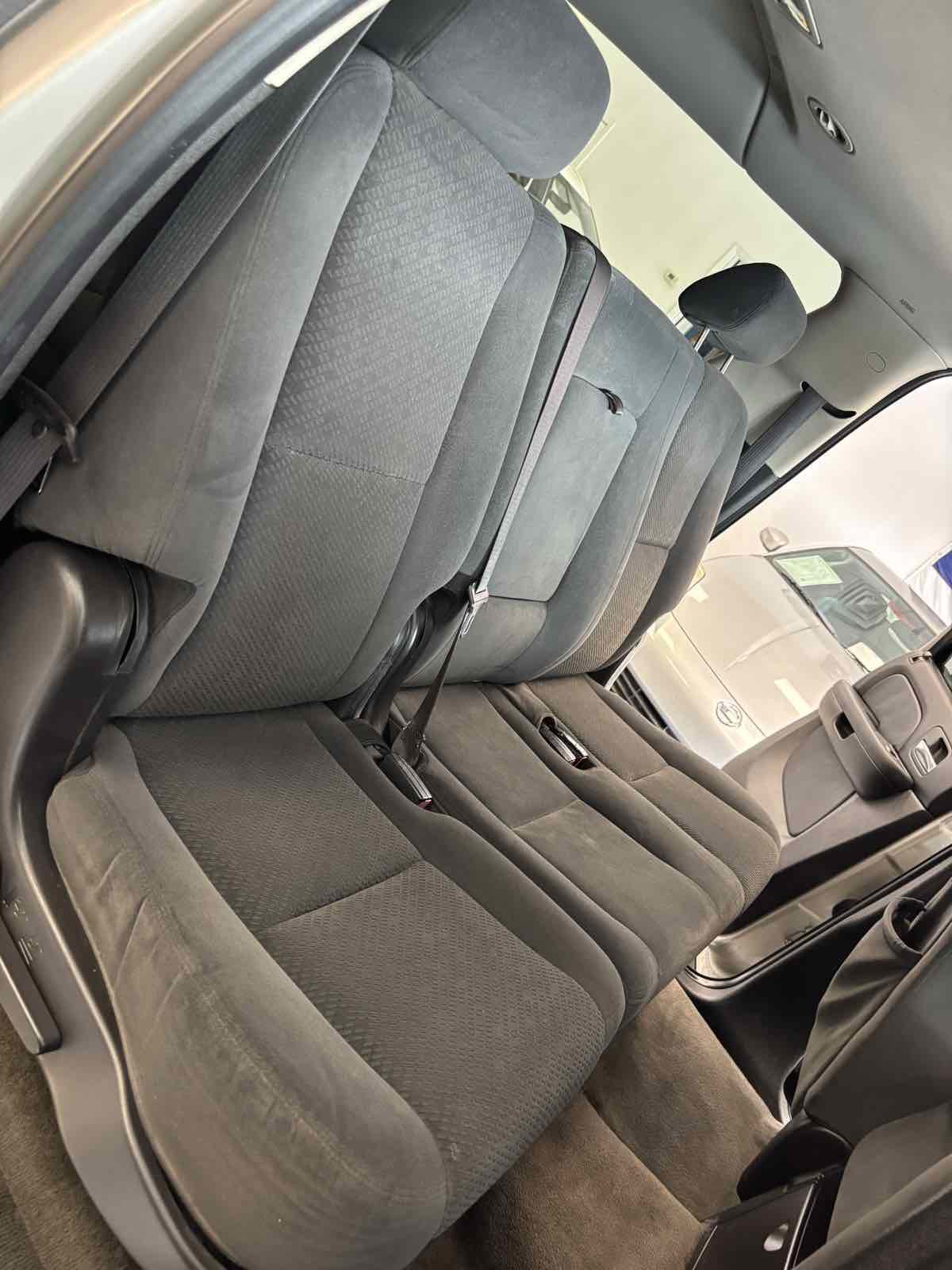 Used 2008 Chevrolet Suburban LS image 22