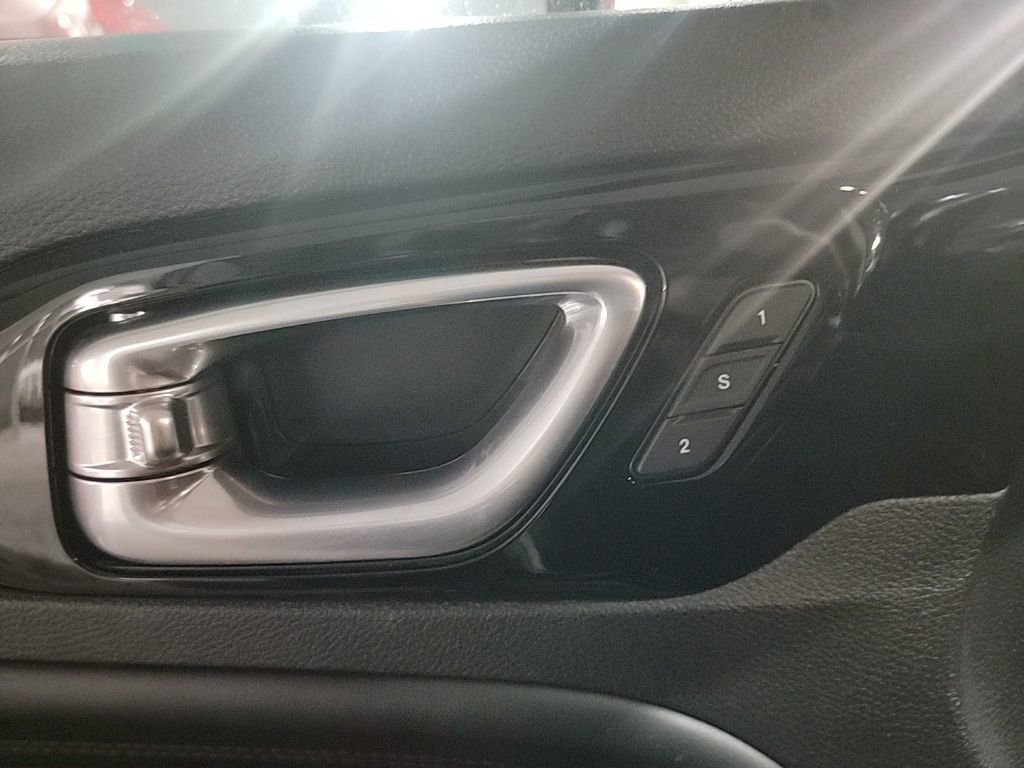 Used 2022 Jeep Compass Trailhawk w/ Trailhawk Elite Group image 21