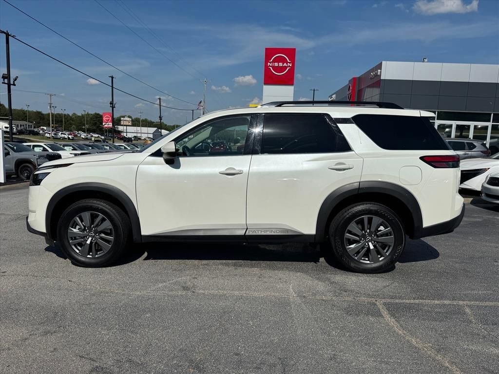 Certified 2024 Nissan Pathfinder SV FWD image 6