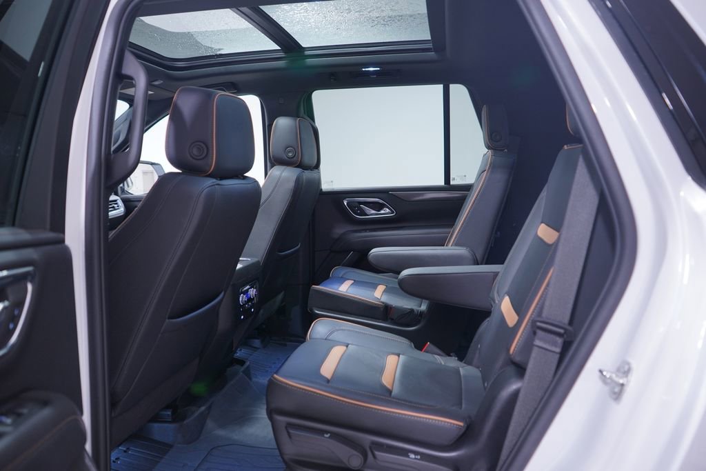 Used 2024 GMC Yukon AT4 w/ AT4 Premium Plus Package image 9