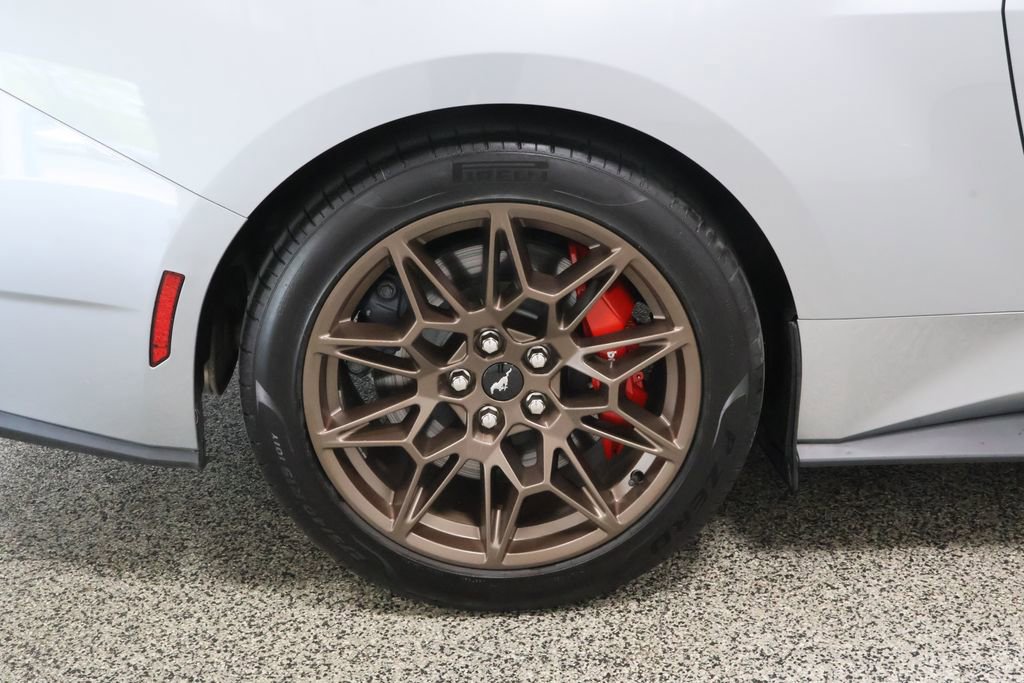 Used 2025 Ford Mustang GT Premium w/ GT Performance Package RWD image 31