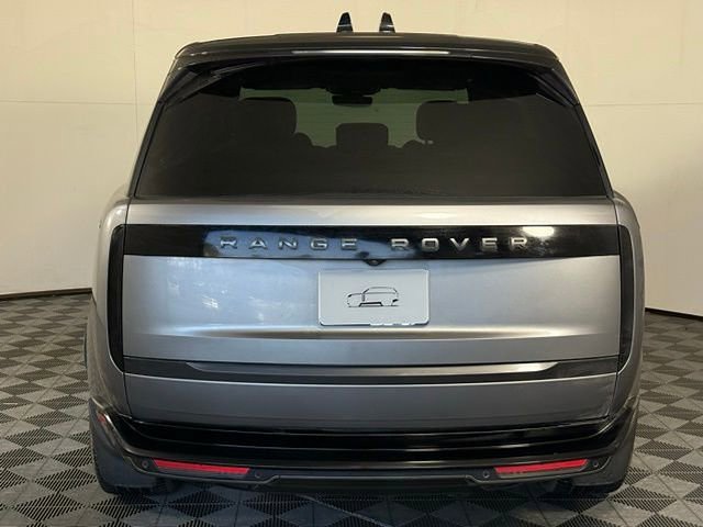Certified 2025 Land Rover Range Rover SE image 6
