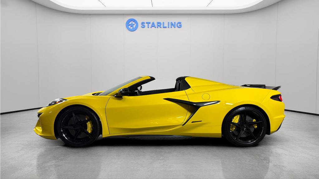 Used 2025 Chevrolet Corvette E-Ray w/ Stealth Interior Trim Package AWD/4WD image 6