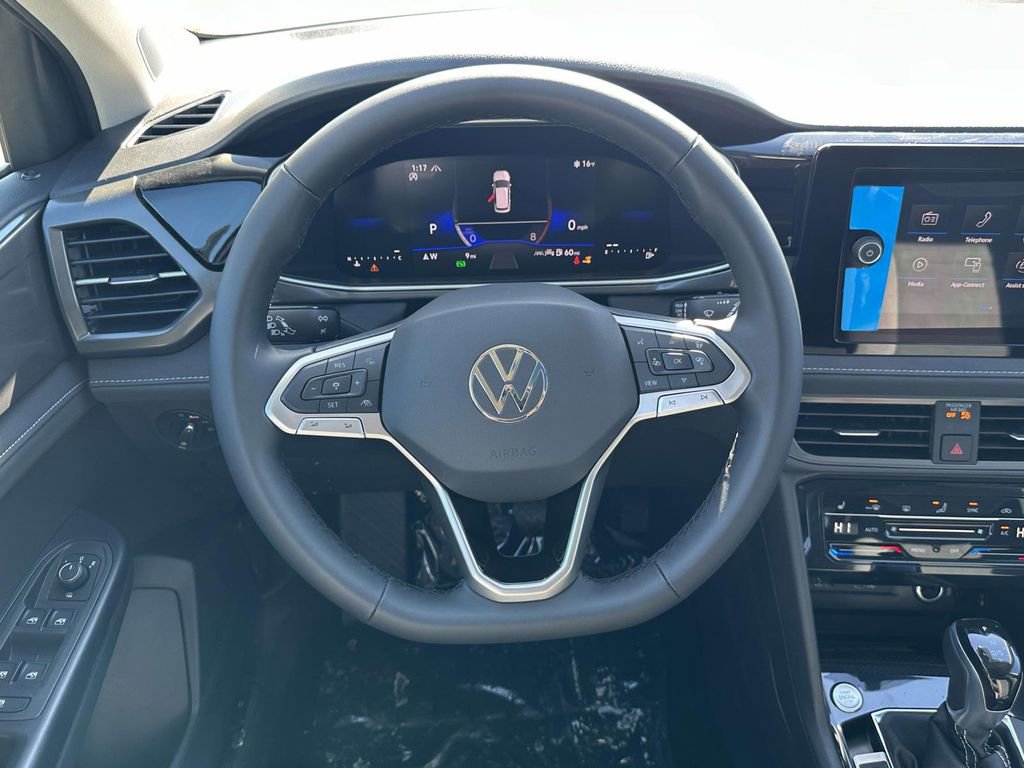 New 2025 Volkswagen Taos SE image 11