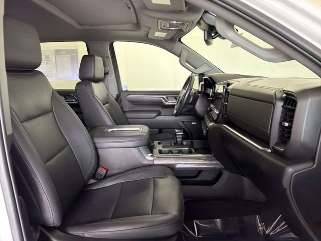 Used 2022 Chevrolet Silverado 1500 LTZ w/ LTZ Premium Package AWD/4WD image 19