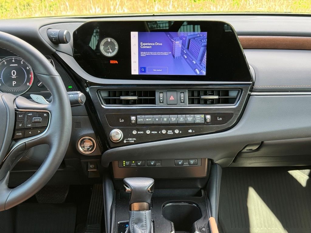 Certified 2024 Lexus ES 250 w/ Premium Package AWD/4WD image 29