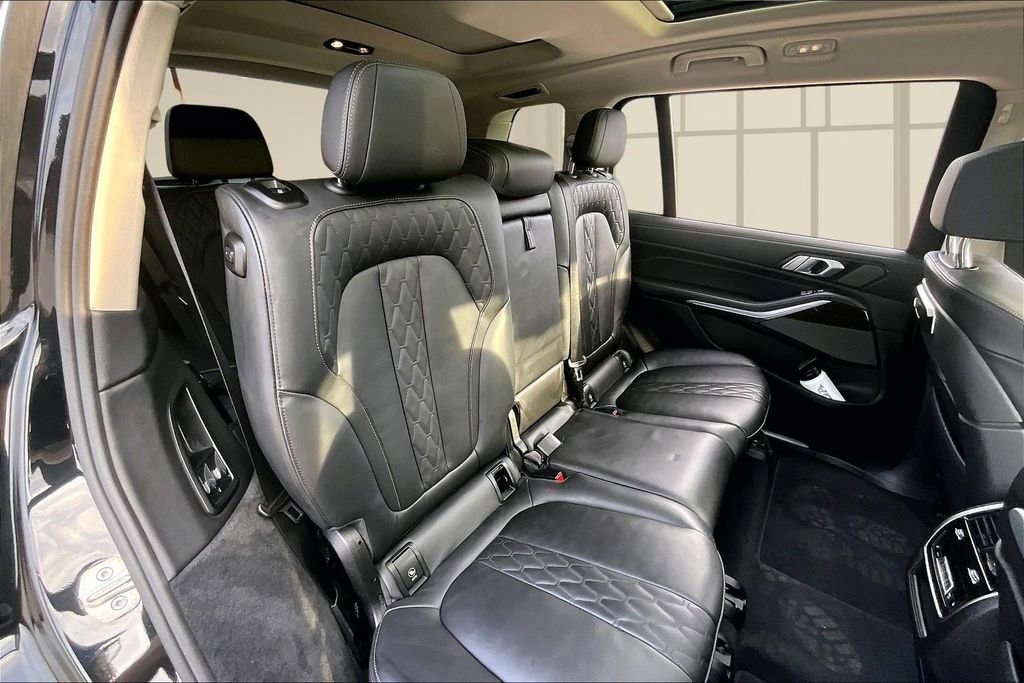 Used 2025 BMW X7 xDrive40i image 25