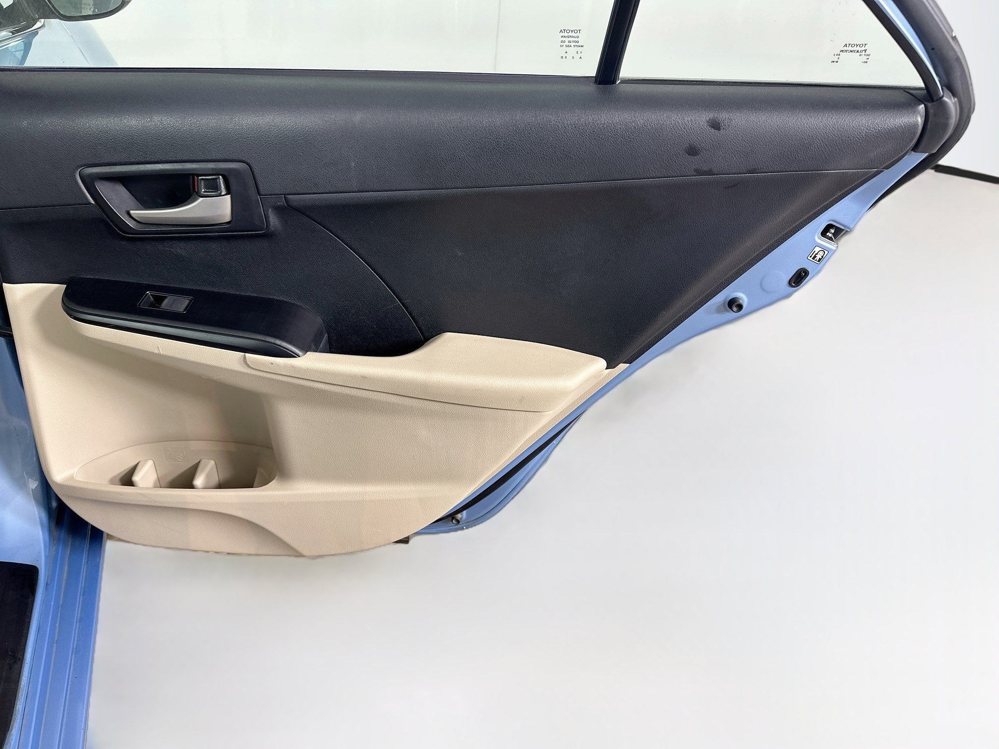 Used 2013 Toyota Camry LE FWD image 27