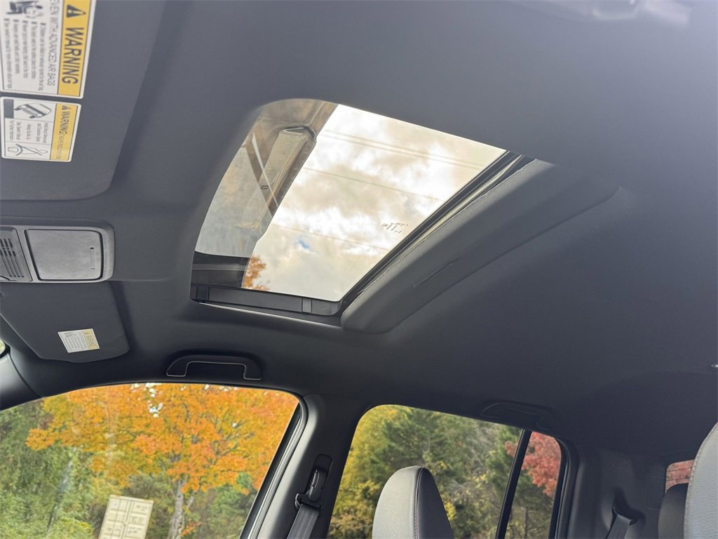 Used 2024 Honda Ridgeline Black Edition image 17