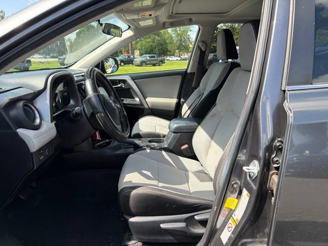 Used 2016 Toyota RAV4 XLE FWD image 15
