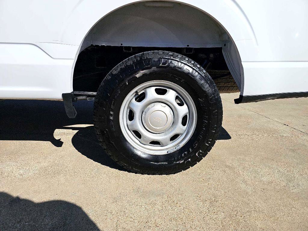 Used 2021 Ford F150 XL w/ Trailer Tow Package image 9