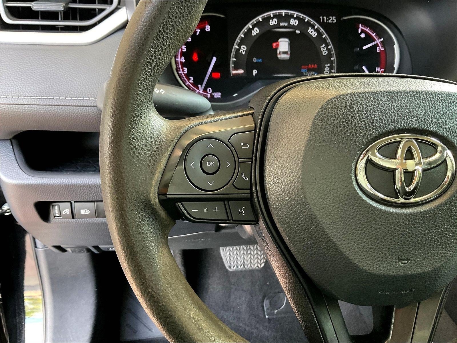 Used 2023 Toyota RAV4 LE FWD image 11