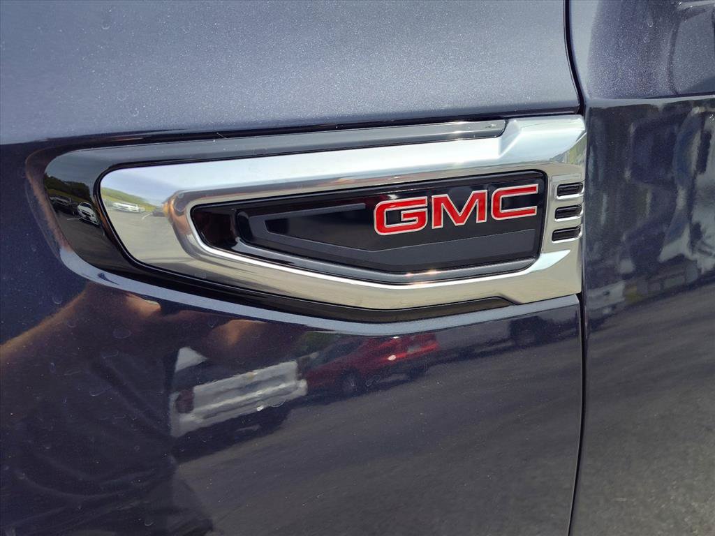Used 2025 GMC Yukon Denali AWD/4WD image 11