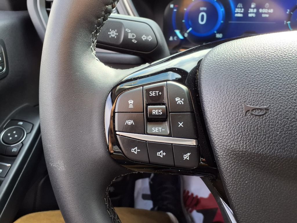 Certified 2022 Ford Escape SEL w/ Technology Package AWD/4WD image 18