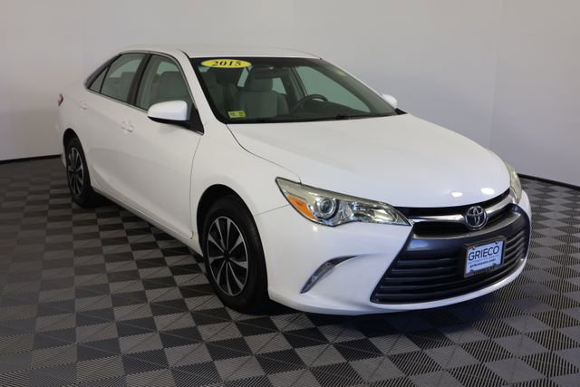 Used 2015 Toyota Camry LE FWD image 1