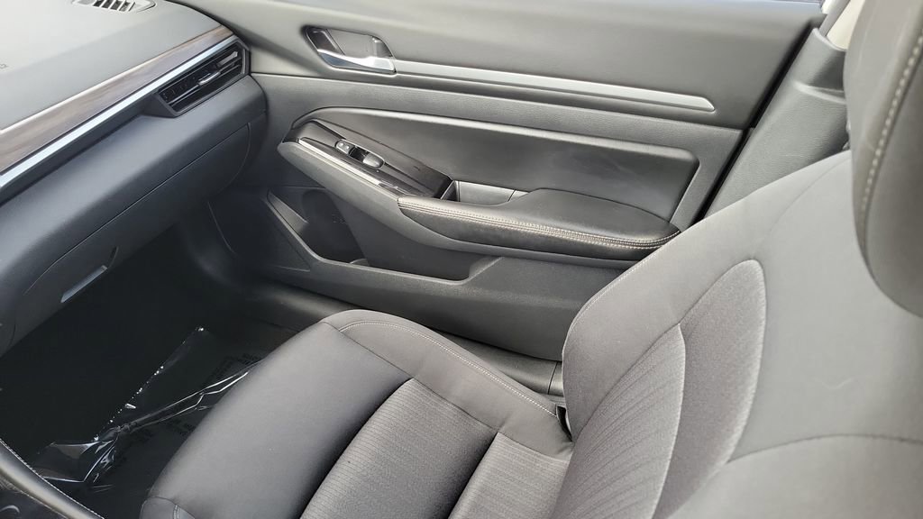 Used 2023 Nissan Altima 2.5 SV image 16