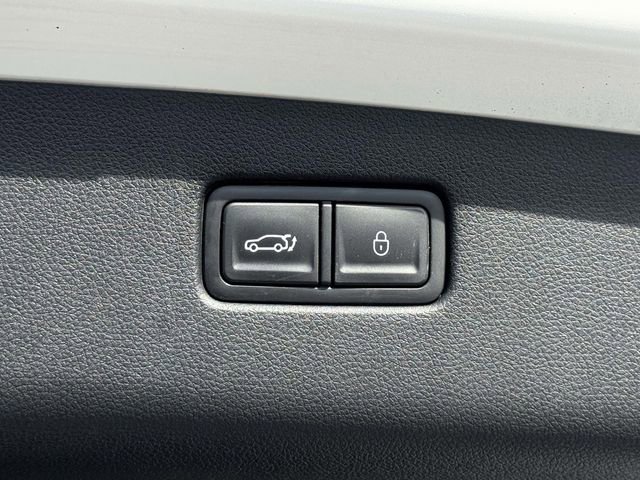 Used 2023 Genesis GV70 2.5T Sport Prestige w/ Sport Prestige Package image 10