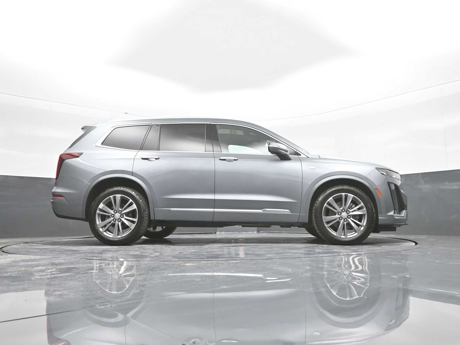 Used 2022 Cadillac XT6 Premium Luxury AWD/4WD image 23