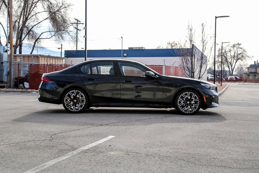 Used 2026 BMW 530i xDrive 530i xDrive w/ M Sport Package image 6