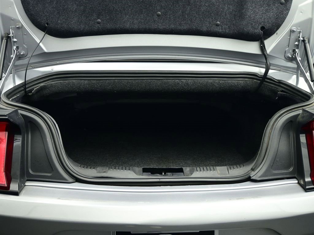 Used 2021 Ford Mustang Premium image 7