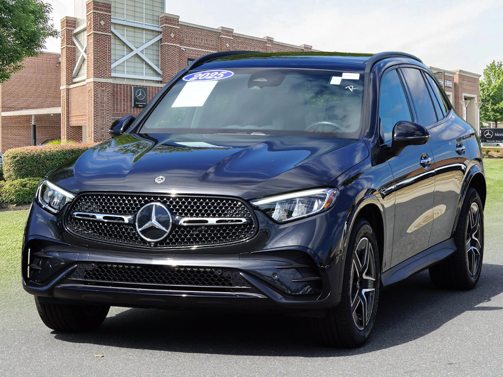 Certified 2025 Mercedes-Benz GLC 300 image 4