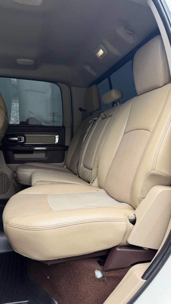 Used 2017 RAM 2500 Laramie w/ Protection Group image 21