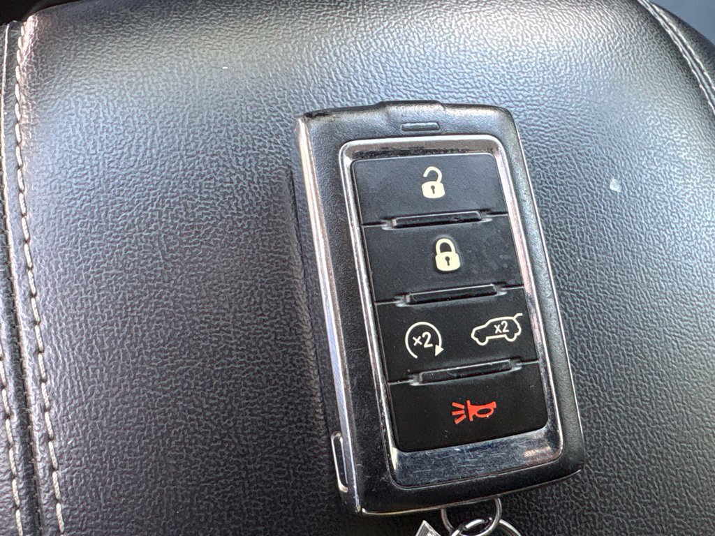 Used 2023 Jeep Grand Cherokee Limited AWD/4WD image 29