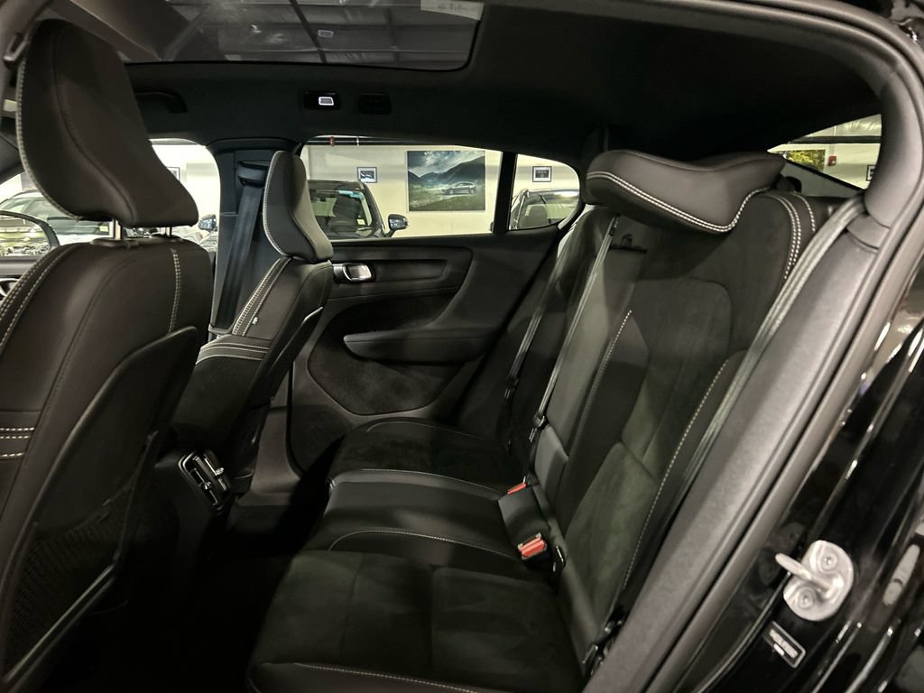 Certified 2023 Volvo C40 P8 Recharge Plus w/ Climate Package AWD/4WD image 22