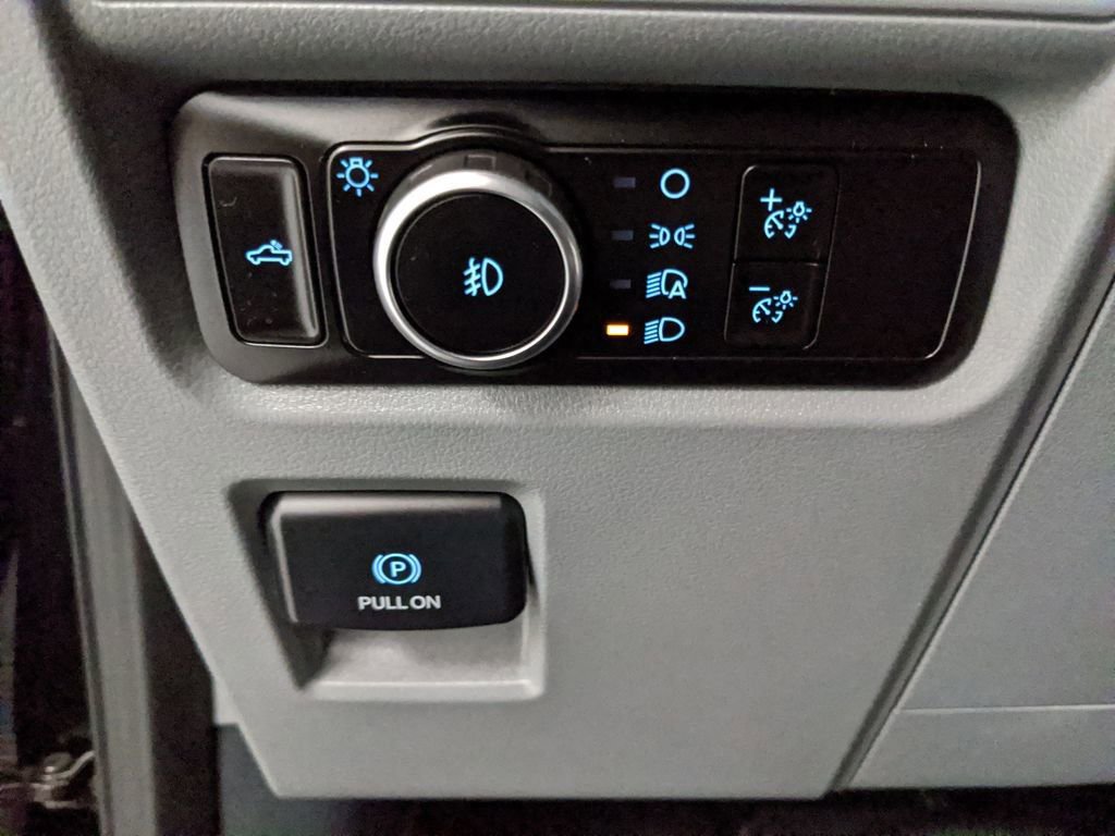 Used 2023 Ford F150 XLT AWD/4WD image 13