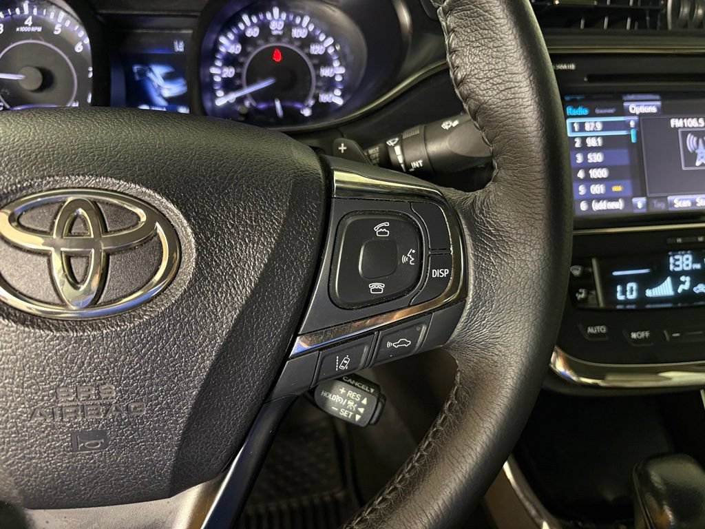 Used 2018 Toyota Avalon XLE w/ All Weather Liner Package FWD image 26
