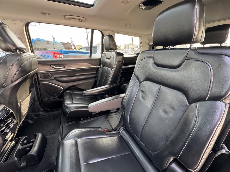 Used 2021 Jeep Grand Cherokee L Limited AWD/4WD image 27