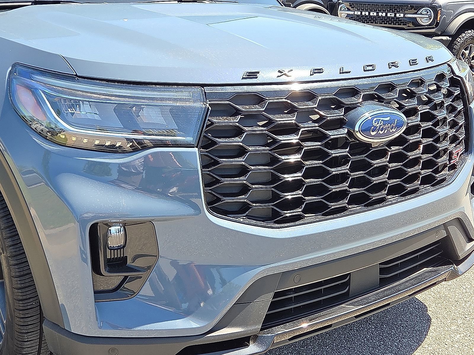 Certified 2025 Ford Explorer ST image 7