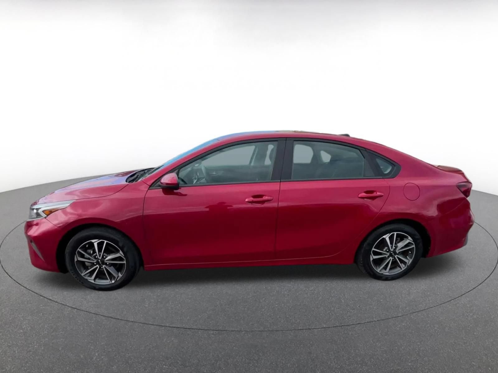 Used 2024 Kia Forte LXS FWD image 8