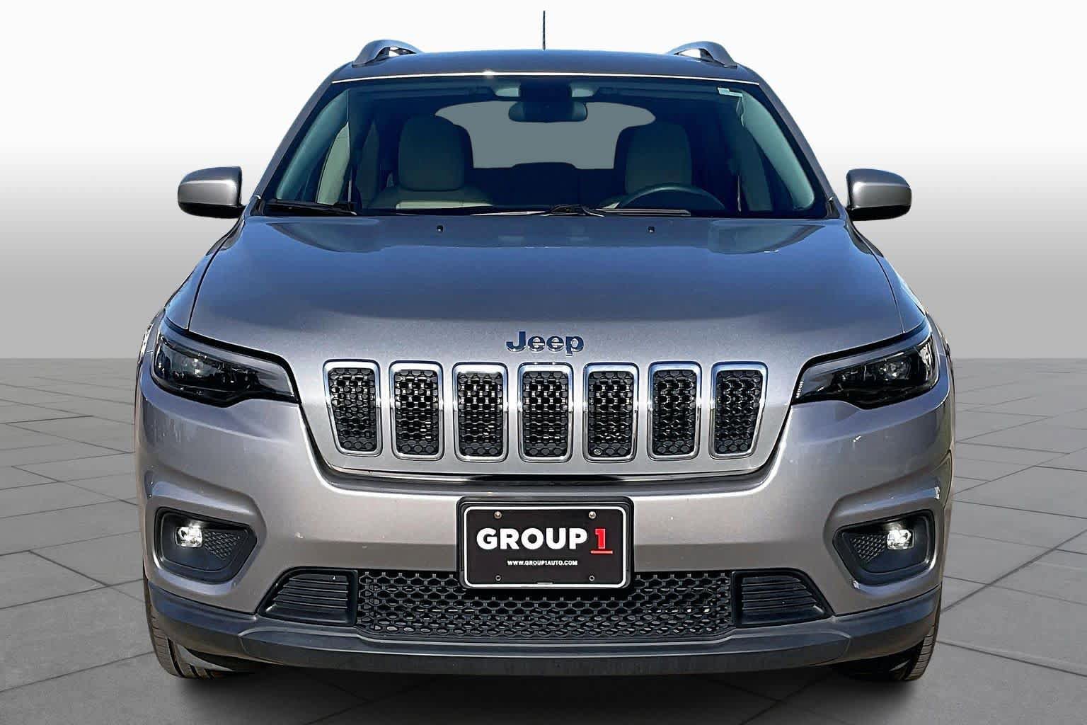 Used 2019 Jeep Cherokee Latitude w/ Popular Appearance Group image 4