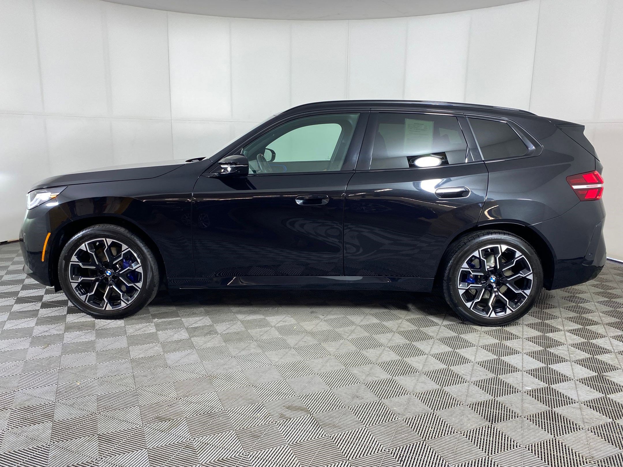 Certified 2025 BMW X3 M50 w/ Premium Package image 2