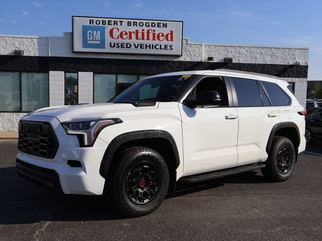 Used 2024 Toyota Sequoia TRD Pro AWD/4WD image 3