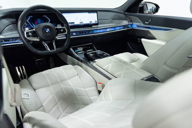 Certified 2023 BMW 760i xDrive AWD/4WD image 20