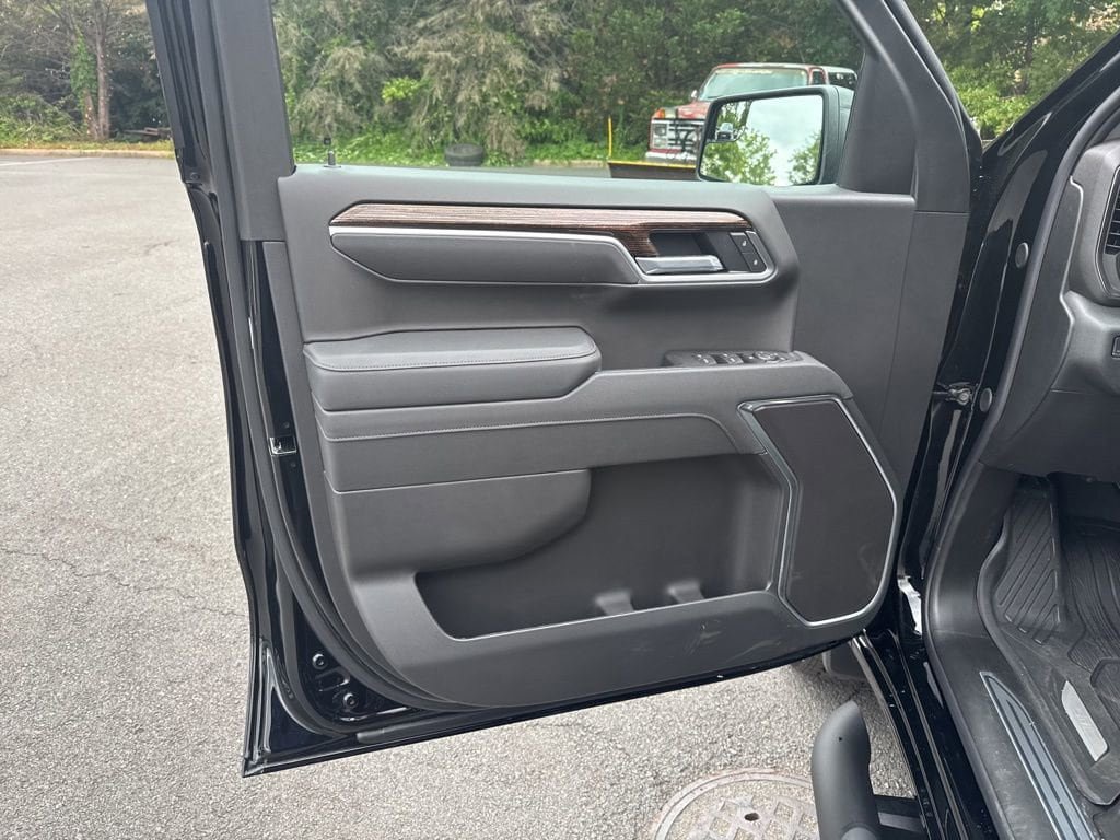 New 2026 GMC Sierra 1500 Elevation w/ Elevation Select Package AWD/4WD image 15