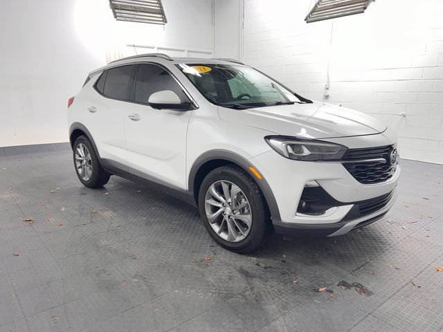 Used 2021 Buick Encore GX Essence w/ Advanced Technology Package FWD image 4