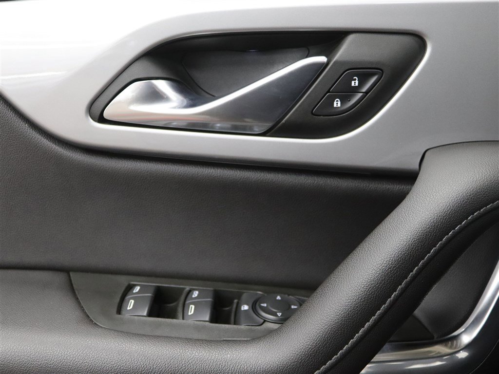 Used 2022 Chevrolet Blazer LT w/ Midnight/Sport Edition image 34