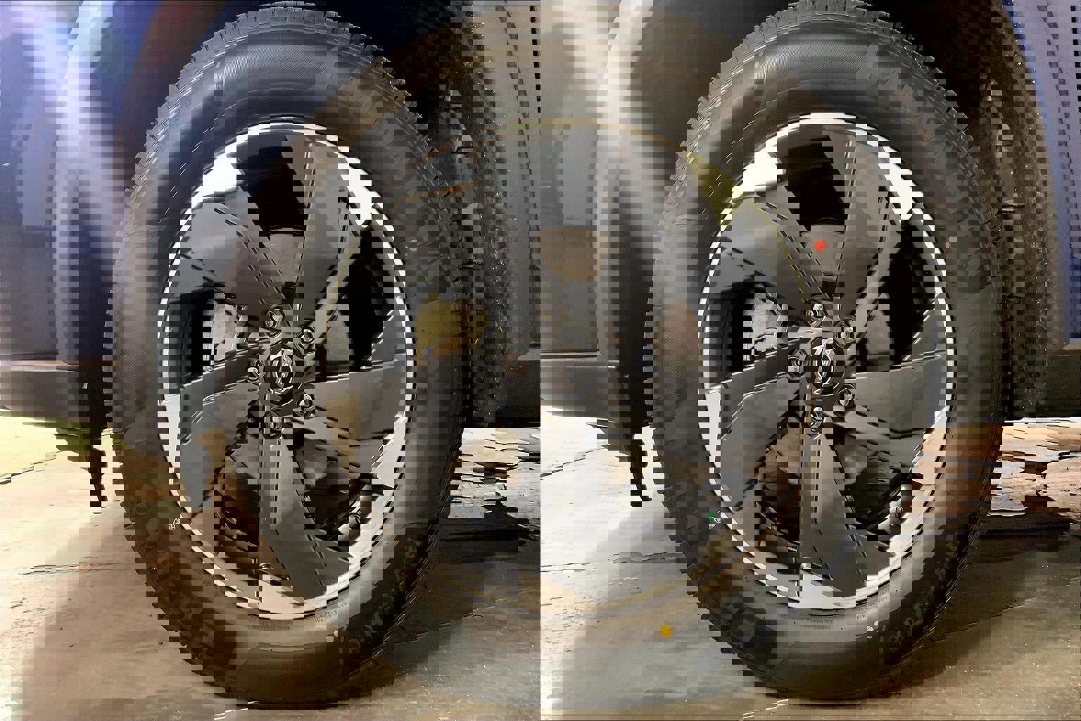 Used 2025 Nissan Rogue SV image 9