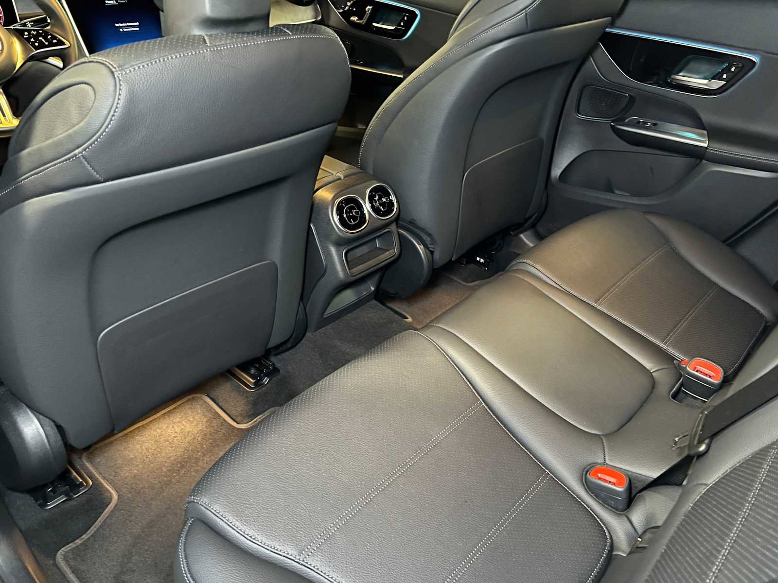 Certified 2025 Mercedes-Benz GLC 300 4MATIC image 22