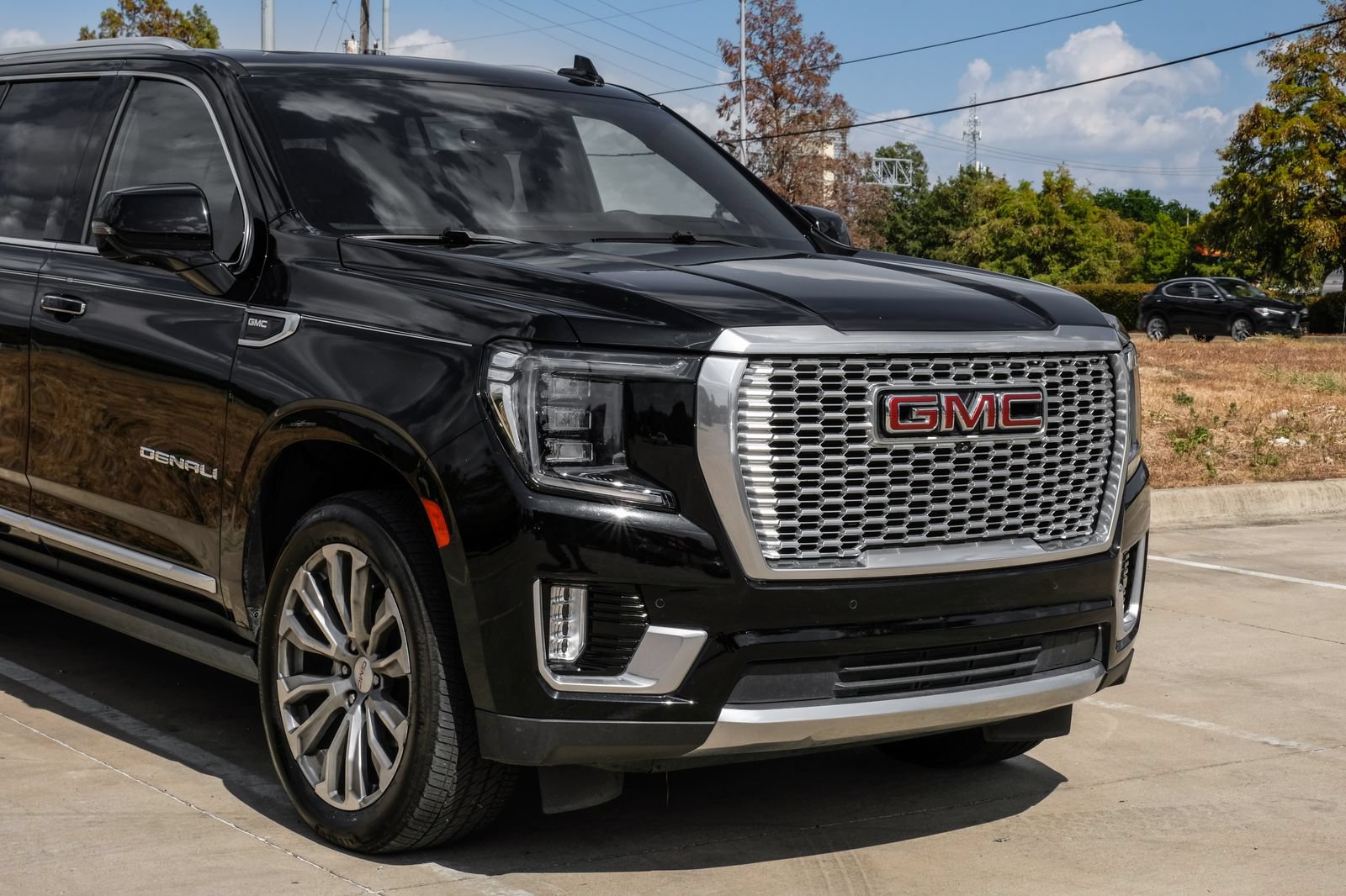Used 2021 GMC Yukon XL Denali w/ Denali Premium Package RWD image 7