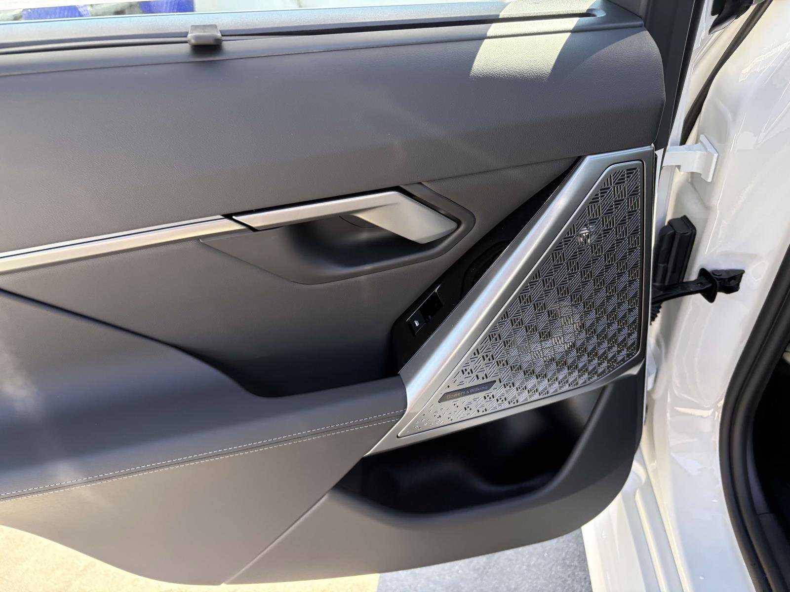 New 2026 BMW M5 w/ Carbon Package image 13
