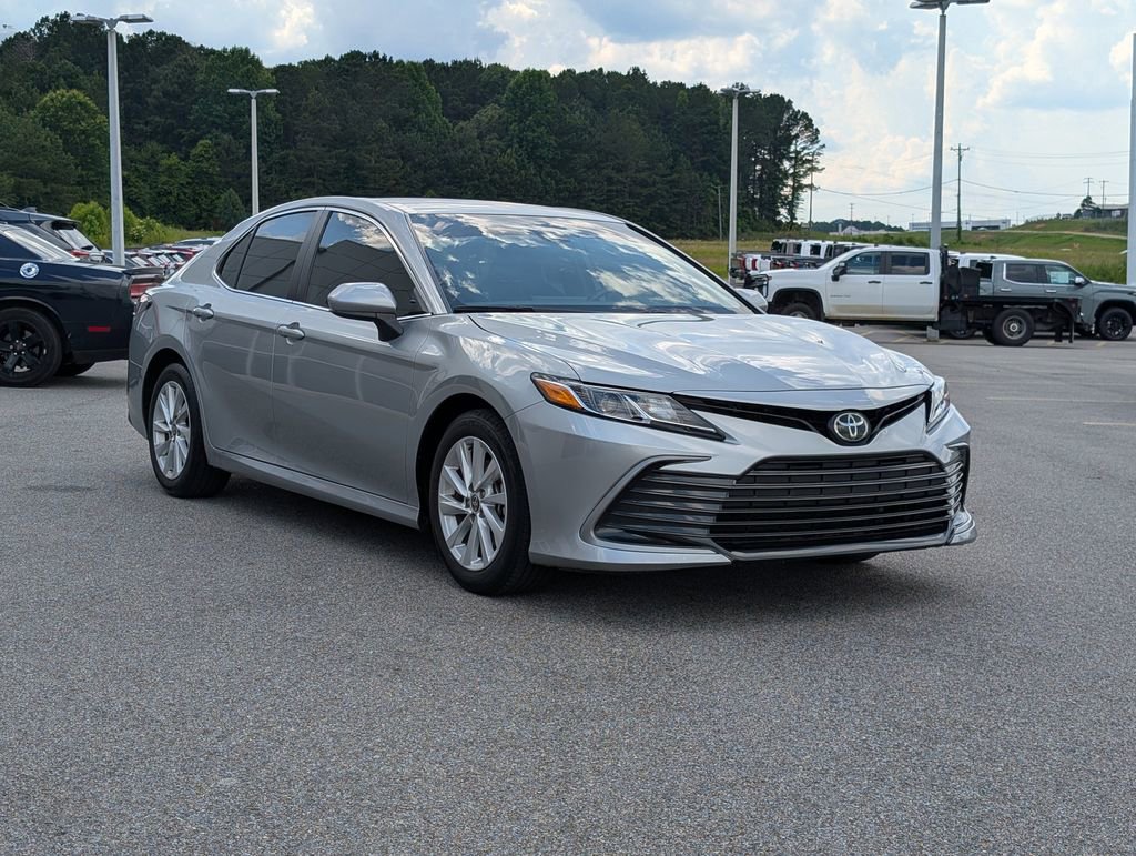 Used 2024 Toyota Camry LE FWD image 7