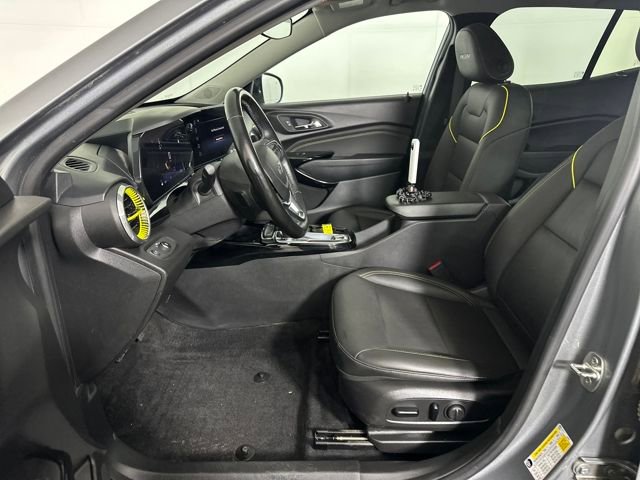 Used 2024 Chevrolet Trax ACTIV w/ Sunroof Package image 11