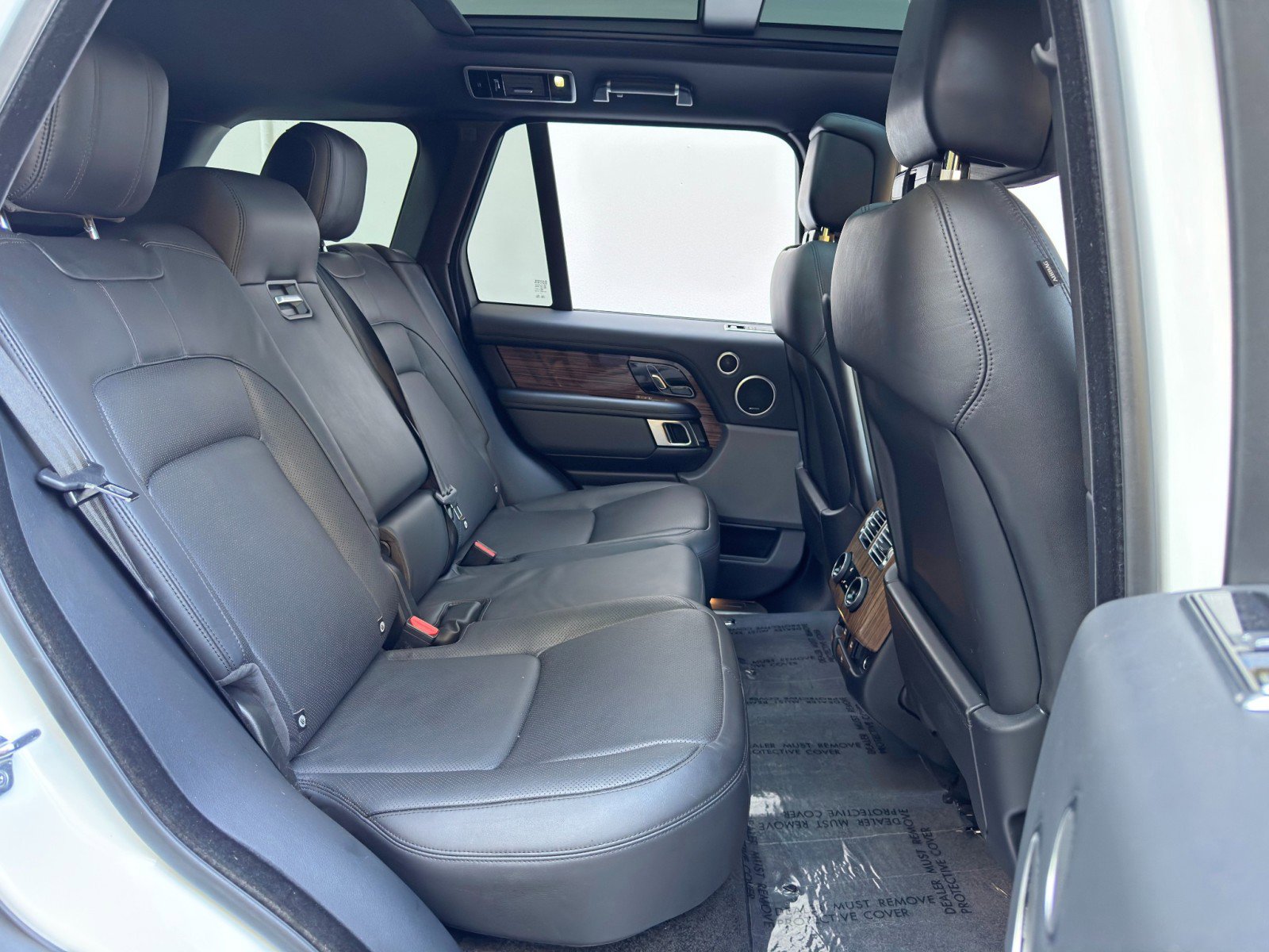 Used 2018 Land Rover Range Rover HSE image 48