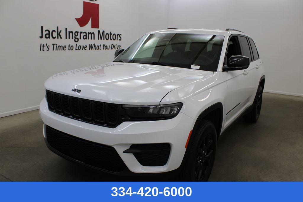 Used 2025 Jeep Grand Cherokee Altitude