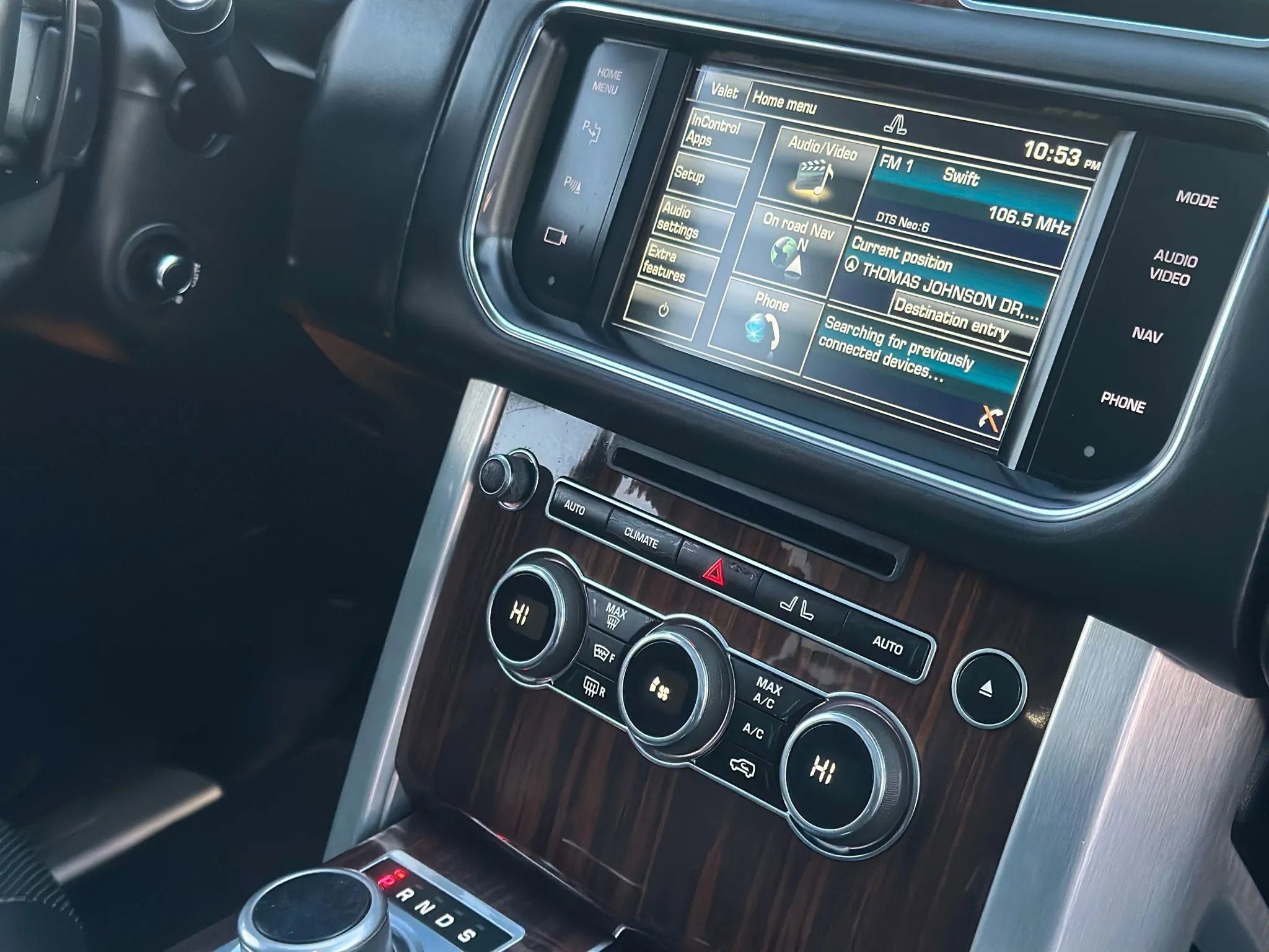 Used 2015 Land Rover Range Rover Supercharged image 42